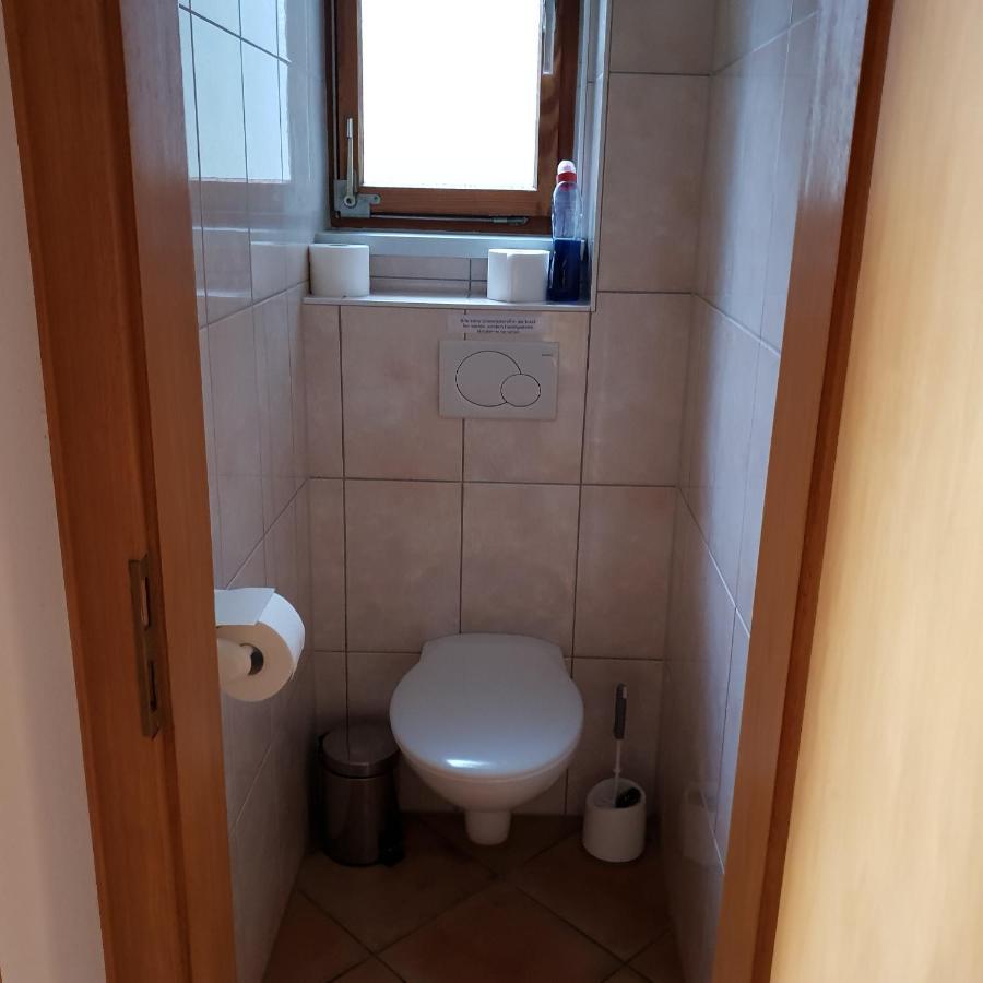 Ferienhaus Rhoenspass Mosbach  Eksteriør bilde